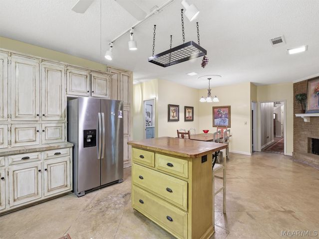 6606 Hollis Drive, Montgomery, AL 36117