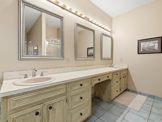 6606 Hollis Drive, Montgomery, AL 36117