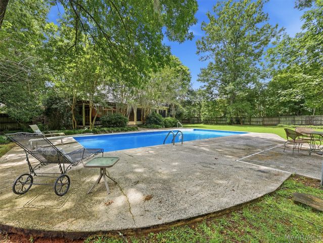 6606 Hollis Drive, Montgomery, AL 36117