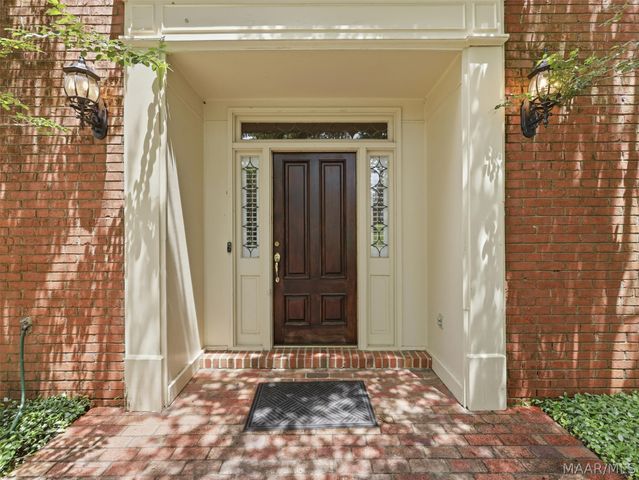 6606 Hollis Drive, Montgomery, AL 36117