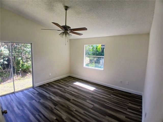 1340 18th Avenue SW, Vero Beach, FL 32962