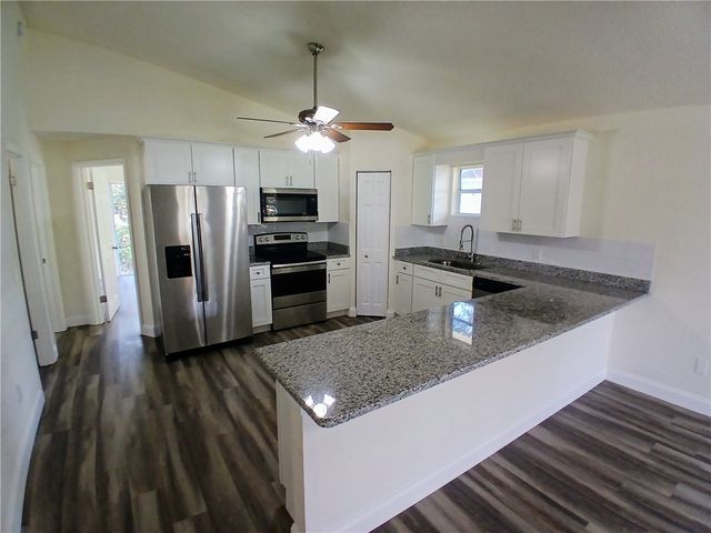 1340 18th Avenue SW, Vero Beach, FL 32962