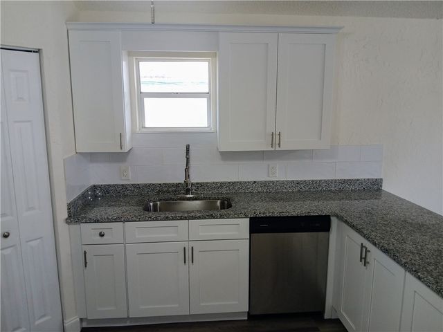 1340 18th Avenue SW, Vero Beach, FL 32962