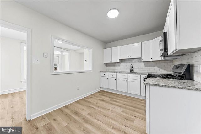 242 SENECA ST, Essington, PA 19029