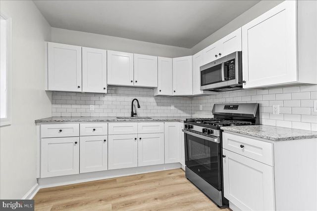 242 SENECA ST, Essington, PA 19029