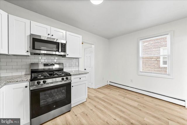 242 SENECA ST, Essington, PA 19029