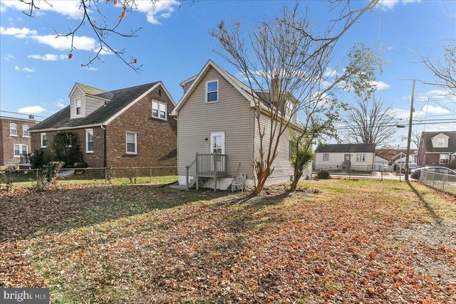 242 SENECA ST, Essington, PA 19029