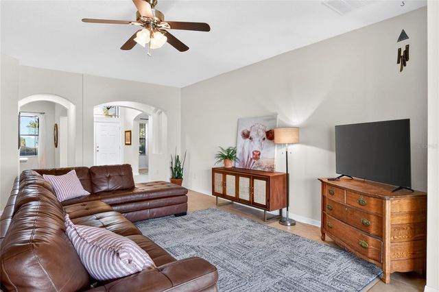 3935 SUNSET LAKE DRIVE, Lakeland, FL 33810