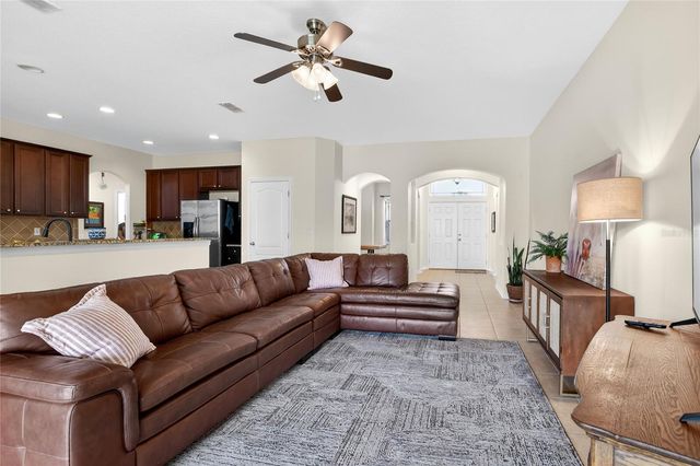 3935 SUNSET LAKE DRIVE, Lakeland, FL 33810