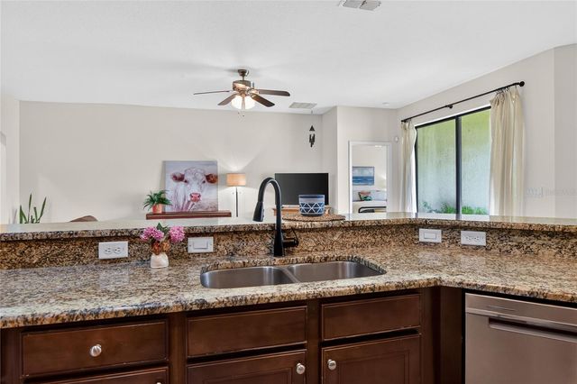 3935 SUNSET LAKE DRIVE, Lakeland, FL 33810