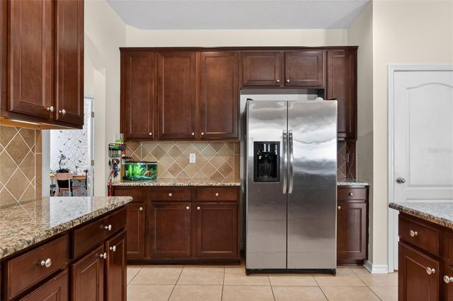 3935 SUNSET LAKE DRIVE, Lakeland, FL 33810