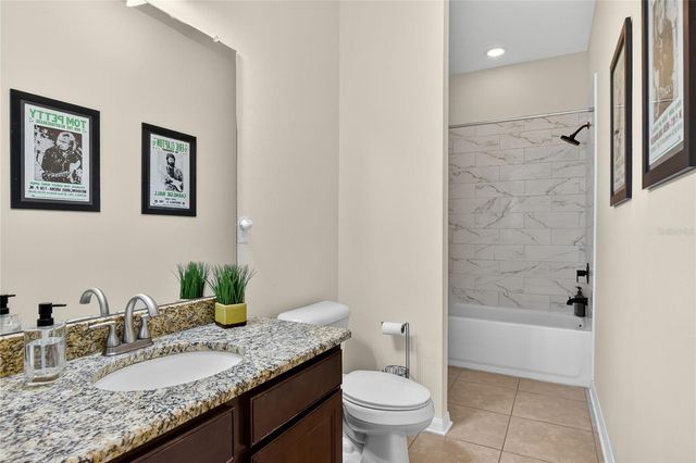 3935 SUNSET LAKE DRIVE, Lakeland, FL 33810