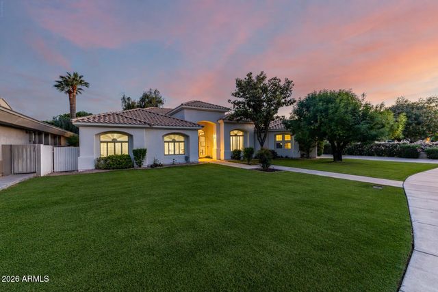 103 W VISTA Avenue, Phoenix, AZ 85021