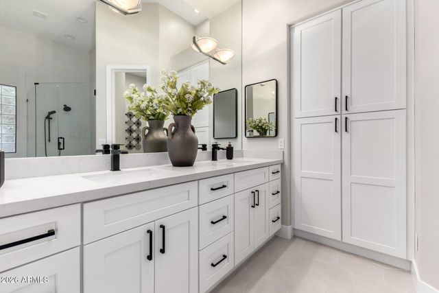 103 W VISTA Avenue, Phoenix, AZ 85021