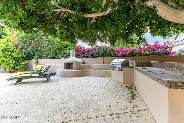 103 W VISTA Avenue, Phoenix, AZ 85021