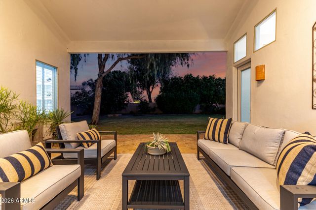 103 W VISTA Avenue, Phoenix, AZ 85021