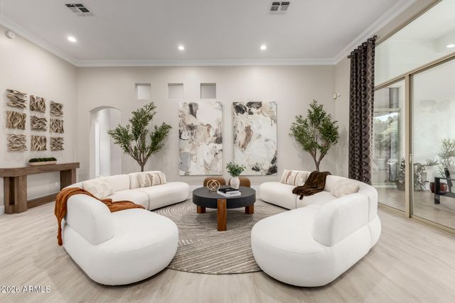 103 W VISTA Avenue, Phoenix, AZ 85021