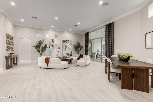 103 W VISTA Avenue, Phoenix, AZ 85021