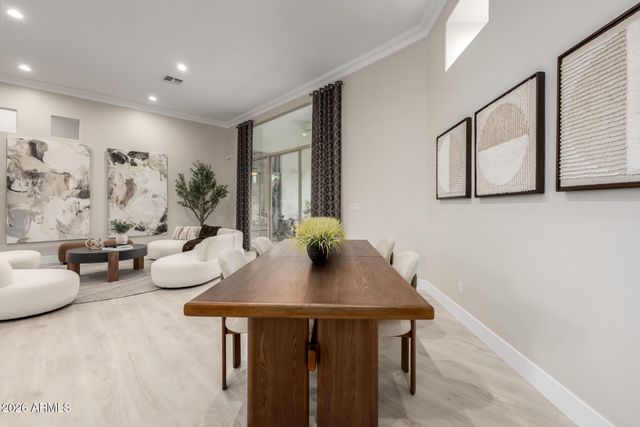 103 W VISTA Avenue, Phoenix, AZ 85021