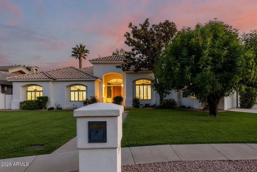 103 W VISTA Avenue, Phoenix, AZ 85021