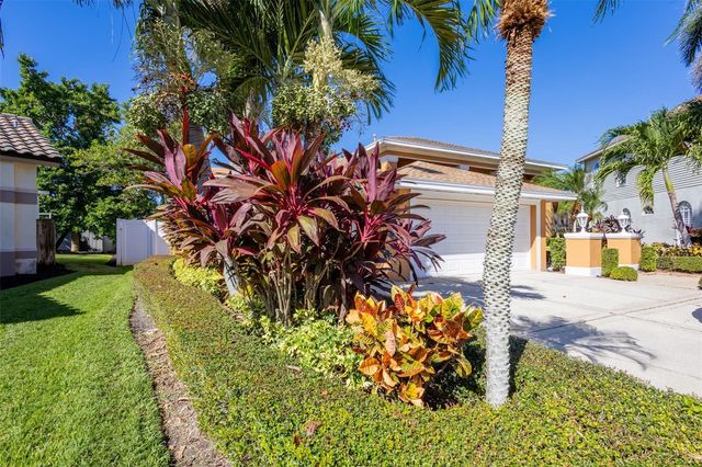 10752 CHAPMAN COURT, Seminole, FL 33777