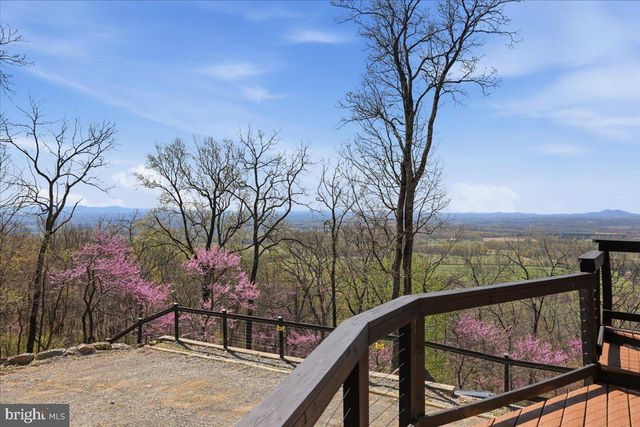 19897 FOREST HILL LN, Bluemont, VA 20135
