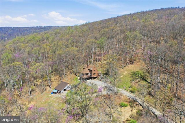 19897 FOREST HILL LN, Bluemont, VA 20135