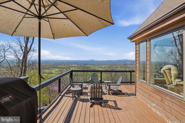 19897 FOREST HILL LN, Bluemont, VA 20135