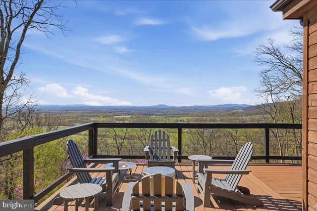 19897 FOREST HILL LN, Bluemont, VA 20135