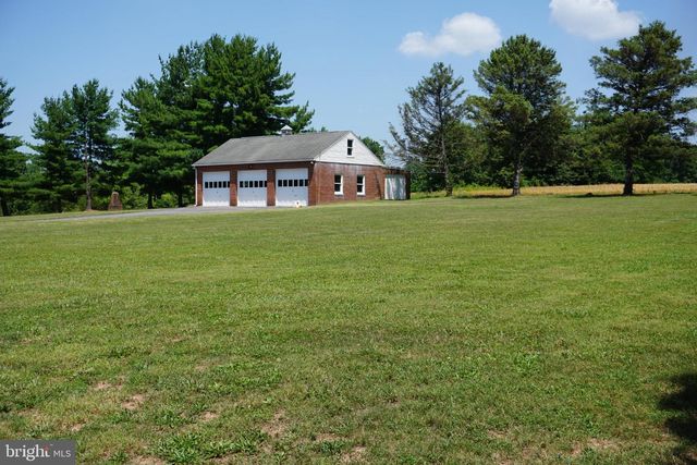 62 W HANOVER ST, Gettysburg, PA 17325