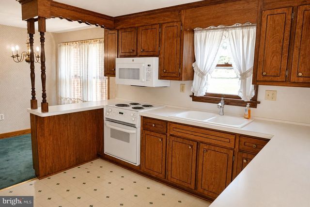 62 W HANOVER ST, Gettysburg, PA 17325