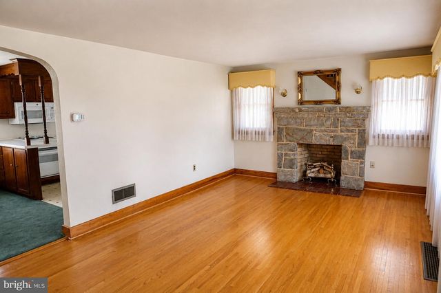 62 W HANOVER ST, Gettysburg, PA 17325