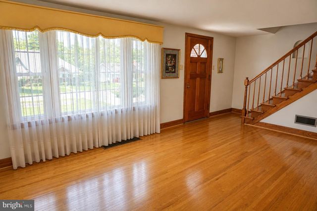 62 W HANOVER ST, Gettysburg, PA 17325