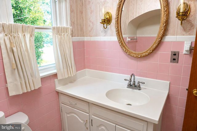 62 W HANOVER ST, Gettysburg, PA 17325