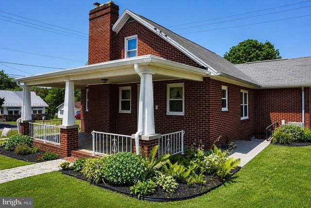 62 W HANOVER ST, Gettysburg, PA 17325