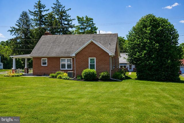 62 W HANOVER ST, Gettysburg, PA 17325
