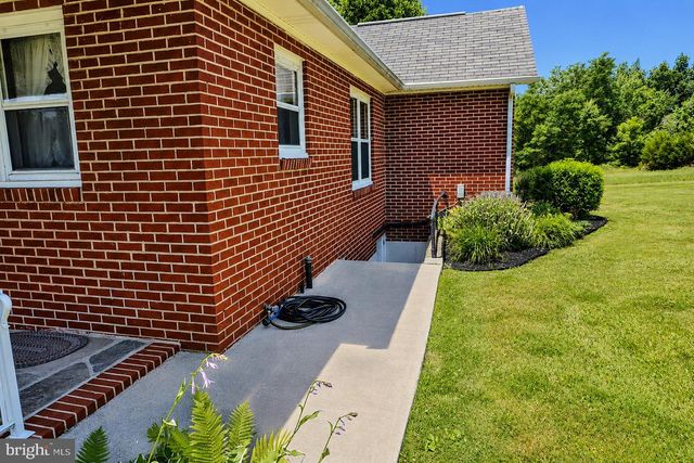 62 W HANOVER ST, Gettysburg, PA 17325