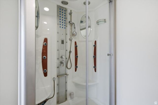 6869 S BROOKHILL DR, Salt Lake City, UT 84121