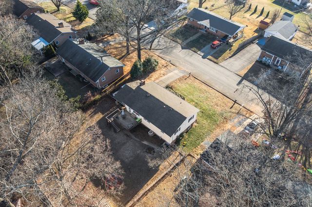 5949 Village Lane, Roanoke, VA 24019