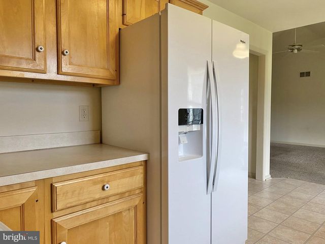 19 SPRINGHOUSE DR, Myerstown, PA 17067