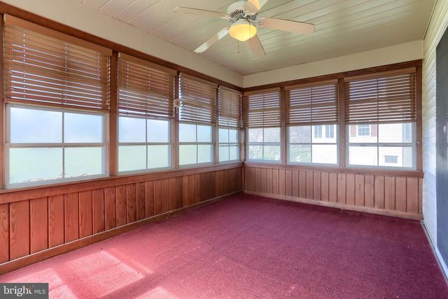 19 SPRINGHOUSE DR, Myerstown, PA 17067