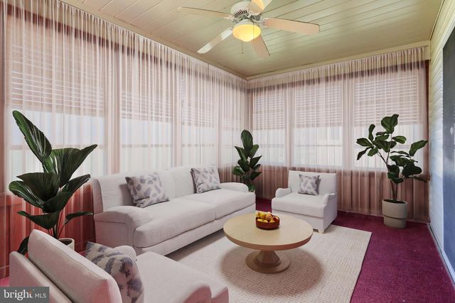 19 SPRINGHOUSE DR, Myerstown, PA 17067