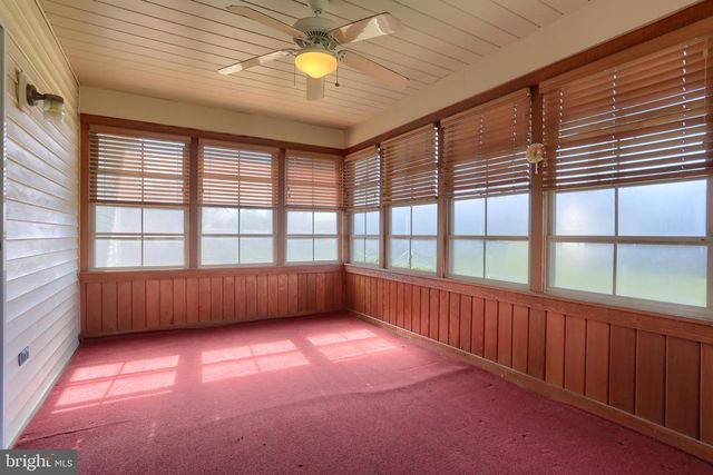 19 SPRINGHOUSE DR, Myerstown, PA 17067