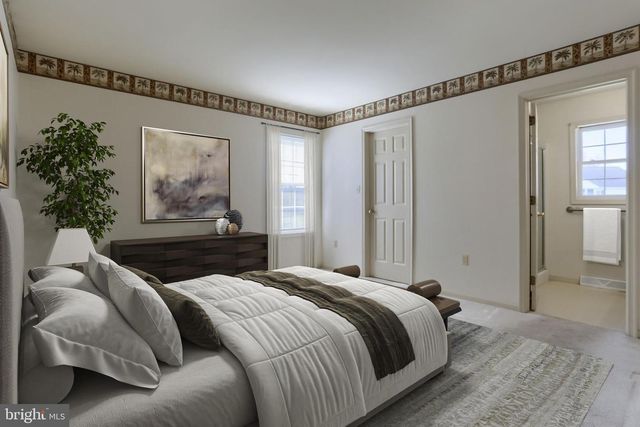 19 SPRINGHOUSE DR, Myerstown, PA 17067