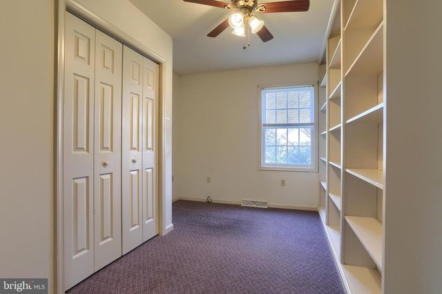 19 SPRINGHOUSE DR, Myerstown, PA 17067