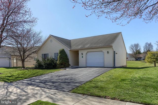 19 SPRINGHOUSE DR, Myerstown, PA 17067