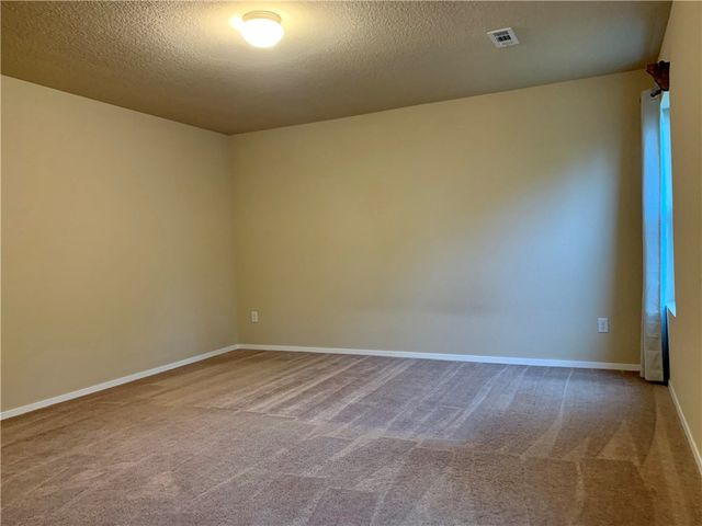 7851 Bridgegate Avenue, Springdale, AR 72762