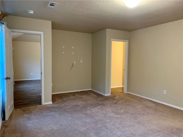 7851 Bridgegate Avenue, Springdale, AR 72762