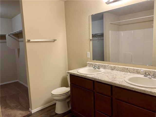 7851 Bridgegate Avenue, Springdale, AR 72762