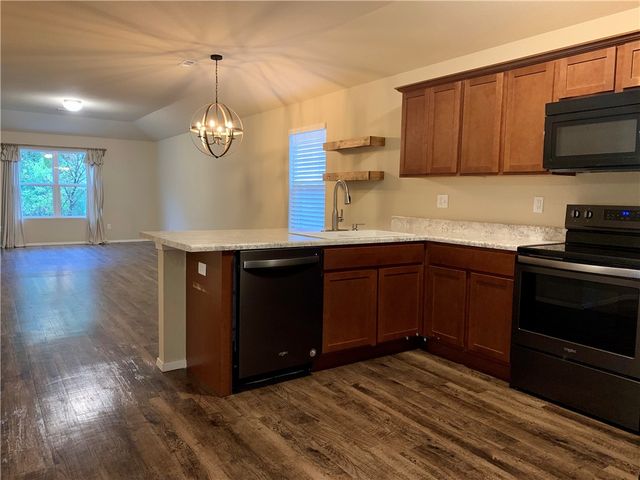 7851 Bridgegate Avenue, Springdale, AR 72762